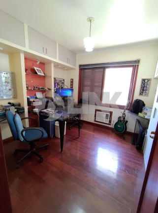 Imagem Imóvel com 4 Quartos à Venda, 324 m² em Menino Deus - Porto Alegre