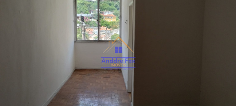 Imagem Sobrado com 5 Quartos à Venda, 250 m² em Humaitá - Rio De Janeiro Imagem Sobrado com 5 Quartos à Venda, 250 m² em Humaitá - Rio De Janeiro
