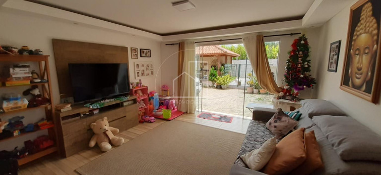 Imagem Casa com 3 Quartos à Venda, 200 m² em São João Do Rio Vermelho - Florianópolis Imagem Casa com 3 Quartos à Venda, 200 m² em São João Do Rio Vermelho - Florianópolis