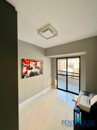 Imagem Apartamento com 3 Quartos à Venda, 135 m² em Centro - Balneário Camboriú Imagem Apartamento com 3 Quartos à Venda, 135 m² em Centro - Balneário Camboriú