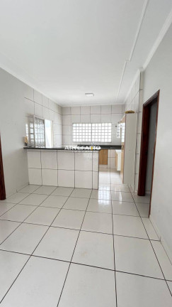 Casa com 3 Quartos à Venda, 270 m²