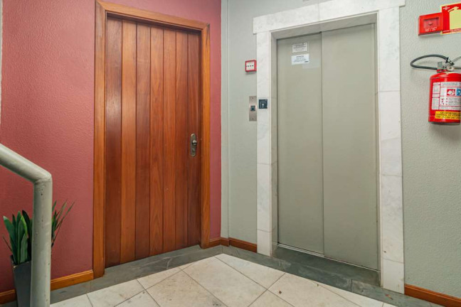 Imagem Imóvel com 2 Quartos à Venda, em Petrópolis - Porto Alegre Imagem Imóvel com 2 Quartos à Venda, em Petrópolis - Porto Alegre