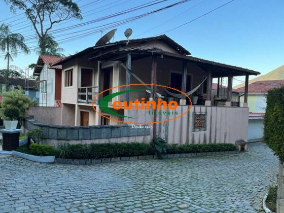 Imagem Casa com 3 Quartos à Venda, 146 m² em Agriões - Teresópolis