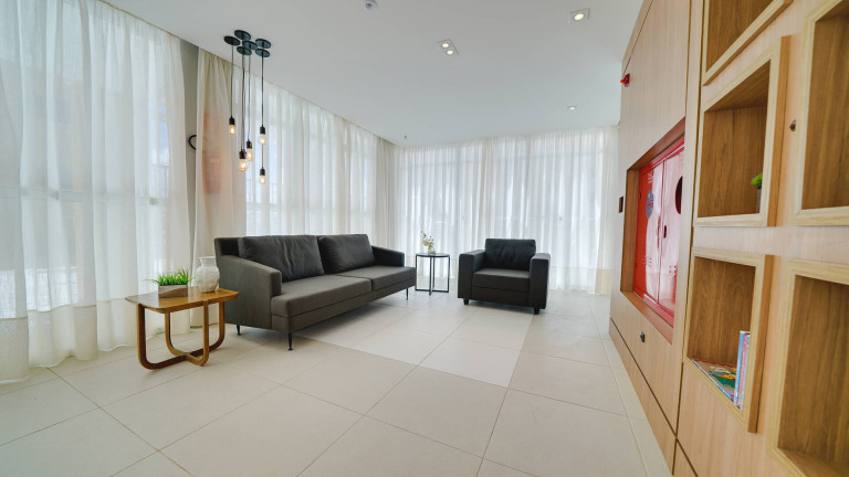 Imagem Apartamento com 2 Quartos à Venda, 50 m² em Capão Raso - Curitiba