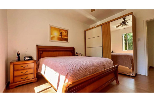 Imagem Imóvel com 2 Quartos à Venda, em Petrópolis - Porto Alegre Imagem Imóvel com 2 Quartos à Venda, em Petrópolis - Porto Alegre