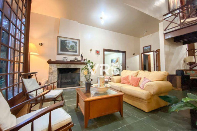 Imagem Casa com 6 Quartos à Venda, 461 m² em Albuquerque - Teresópolis Imagem Casa com 6 Quartos à Venda, 461 m² em Albuquerque - Teresópolis
