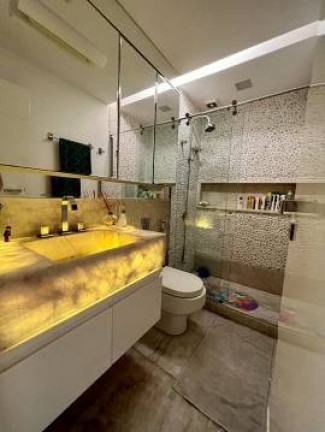 Imagem Imóvel com 3 Quartos à Venda, 180 m² em Santa Lúcia - Vitória Imagem Imóvel com 3 Quartos à Venda, 180 m² em Santa Lúcia - Vitória