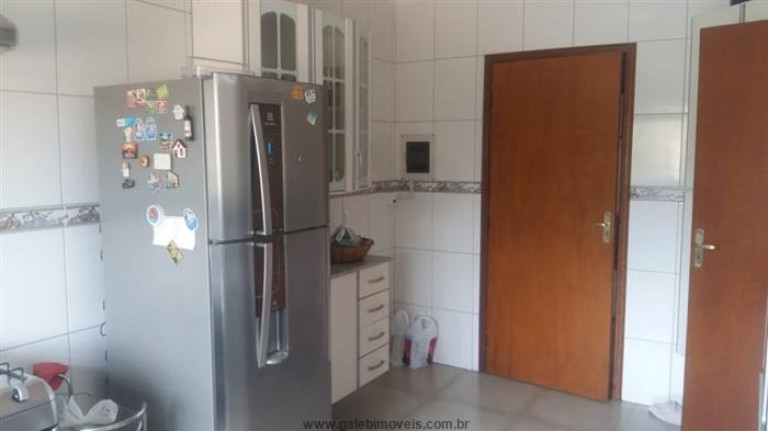 Imagem Casa com 4 Quartos à Venda, 320 m² em Vila Petrópolis - Atibaia Imagem Casa com 4 Quartos à Venda, 320 m² em Vila Petrópolis - Atibaia