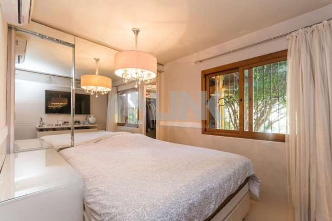 Imagem Casa com 3 Quartos à Venda, 185 m² em Chácara Das Pedras - Porto Alegre