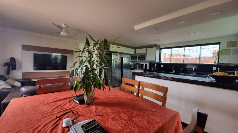 Imagem Casa com 4 Quartos à Venda, 420 m² em Vila Velha