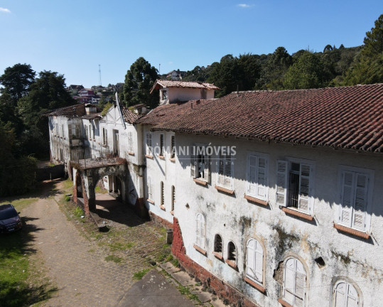 Imagem Imóvel com 146 Quartos à Venda, 11.500 m² em Região Da Abernéssia - Campos Do Jordão Imagem Imóvel com 146 Quartos à Venda, 11.500 m² em Região Da Abernéssia - Campos Do Jordão