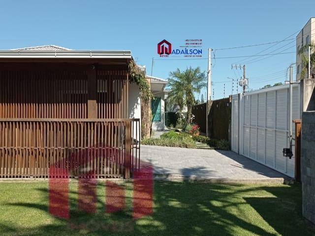 Imagem Imóvel com 3 Quartos à Venda, 246 m²