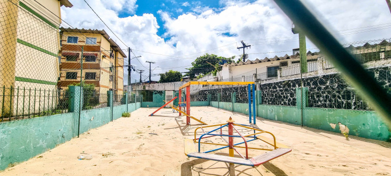 Imagem Apartamento com 2 Quartos à Venda, 60 m² em Arraial Do Retiro - Salvador