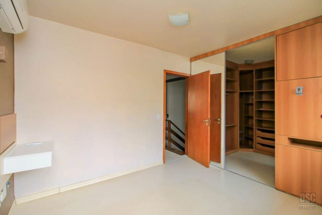 Imagem Casa de Condomínio com 3 Quartos à Venda, 138 m² em Ipanema - Porto Alegre