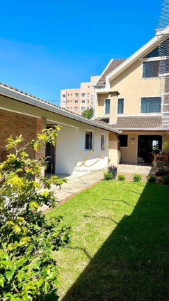 Imagem Sobrado com 3 Quartos à Venda, 220 m² em Tingui - Curitiba