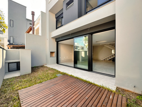 Imagem Casa com 3 Quartos à Venda, 220 m² em Deltaville - Biguaçu Imagem Casa com 3 Quartos à Venda, 220 m² em Deltaville - Biguaçu