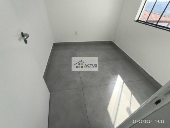 Imagem Casa com 3 Quartos à Venda, 100 m² em São Pedro - Ibirité