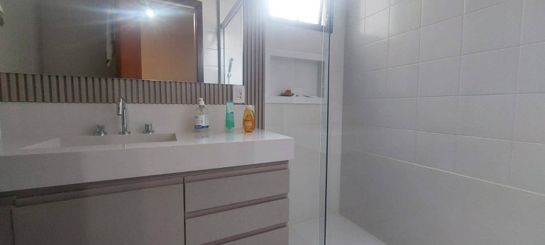 Imagem Apartamento com 2 Quartos à Venda, 77 m² em Centro - Florianópolis