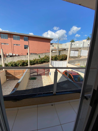 Imagem Casa com 2 Quartos à Venda, 120 m² em Vila Petrópolis - Atibaia Imagem Casa com 2 Quartos à Venda, 120 m² em Vila Petrópolis - Atibaia