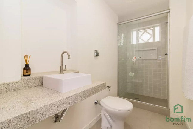 Imagem Apartamento com 1 Quarto à Venda, 32 m² em Centro Histórico - Porto Alegre Imagem Apartamento com 1 Quarto à Venda, 32 m² em Centro Histórico - Porto Alegre