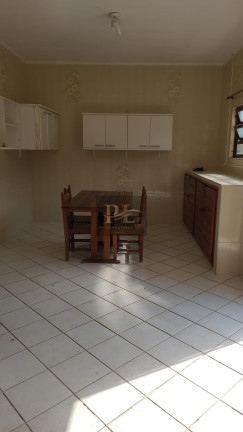 Imagem Casa com 4 Quartos para Alugar, 120 m² em Flórida - Praia Grande Imagem Casa com 4 Quartos para Alugar, 120 m² em Flórida - Praia Grande