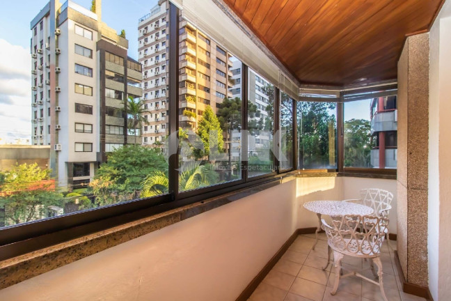 Imagem Apartamento com 4 Quartos à Venda, 250 m² em Bela Vista - Porto Alegre Imagem Apartamento com 4 Quartos à Venda, 250 m² em Bela Vista - Porto Alegre