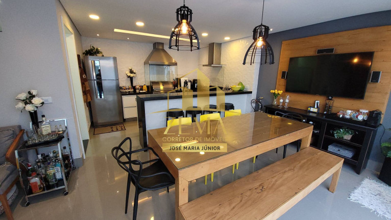 Sobrado com 4 Quartos à Venda, 225 m² em Vila Oliveira - Mogi Das Cruzes