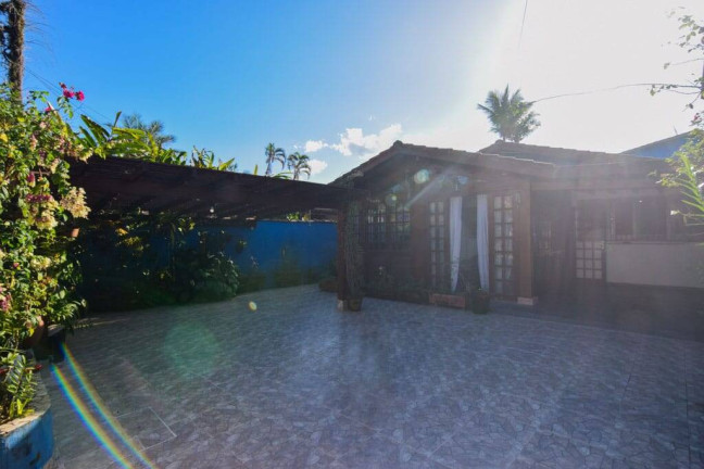 Casa com 5 Quartos à Venda, 182 m² em Acaraú - Ubatuba