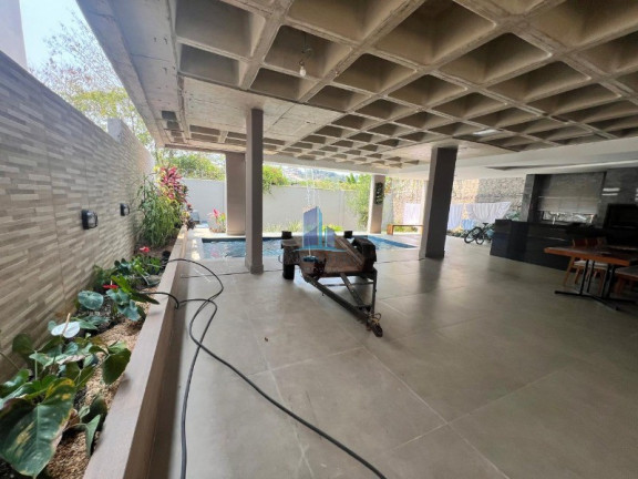 Imagem Casa com 3 Quartos à Venda, 360 m² em Estância Silveira - Contagem