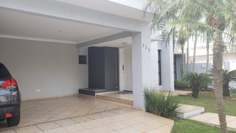 Imagem Casa com 3 Quartos à Venda, 525 m² em Centro - Arapongas Imagem Casa com 3 Quartos à Venda, 525 m² em Centro - Arapongas