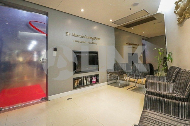 Imagem Imóvel com 3 Quartos à Venda, 94 m² em Moinhos De Vento - Porto Alegre