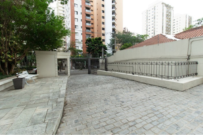 Imagem Imóvel com 3 Quartos à Venda, 117 m² em Moema - São Paulo Imagem Imóvel com 3 Quartos à Venda, 117 m² em Moema - São Paulo