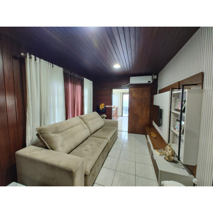 Imagem Casa com 3 Quartos à Venda, em Centro - Camboriú Imagem Casa com 3 Quartos à Venda, em Centro - Camboriú
