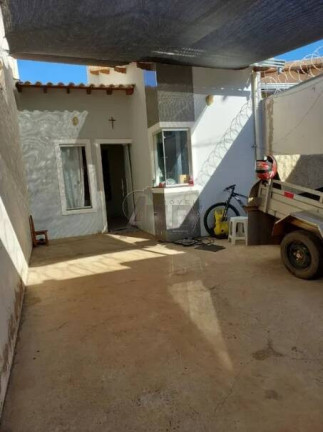 Casa com 2 Quartos à Venda,  em Carmelo - Montes Claros