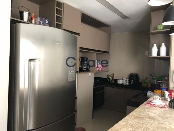Imagem Casa com 3 Quartos à Venda, 270 m² em Centro - Eusébio Imagem Casa com 3 Quartos à Venda, 270 m² em Centro - Eusébio