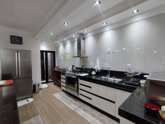 Imagem Casa com 3 Quartos à Venda, 200 m² em Centro - Botucatu