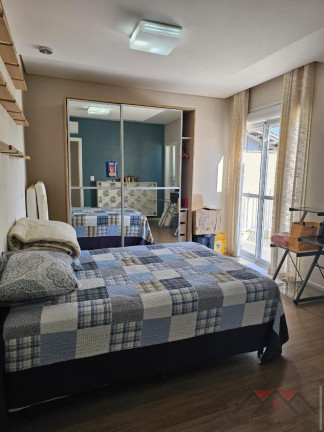 Imagem Sobrado com 3 Quartos à Venda, 295 m² em Bucarein - Joinville