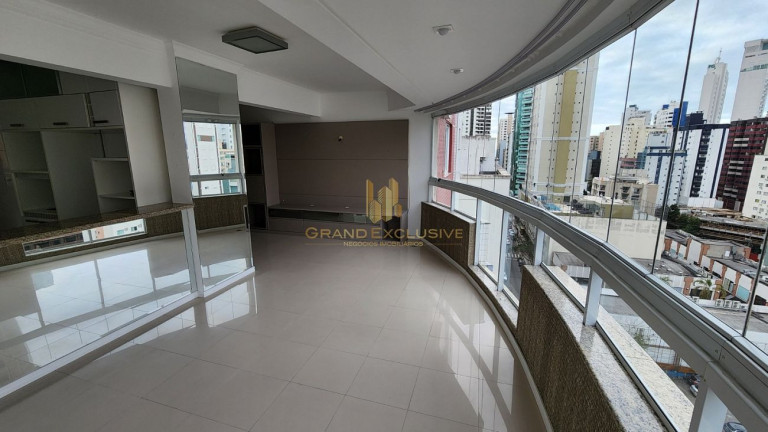 Imagem Apartamento com 3 Quartos à Venda, 123 m² em Centro - Balneário Camboriú