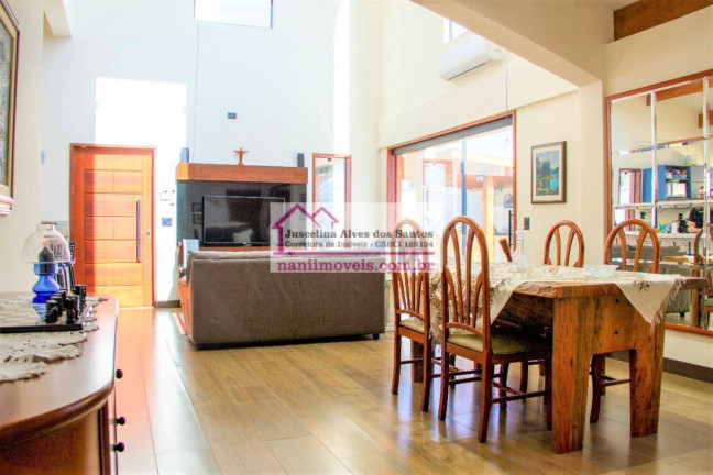 Imagem Casa com 3 Quartos à Venda, 444 m² em Indaiá - Caraguatatuba