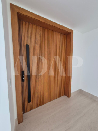 Imagem Casa com 6 Quartos à Venda, 1.250 m² em Barra Da Tijuca - Rio De Janeiro Imagem Casa com 6 Quartos à Venda, 1.250 m² em Barra Da Tijuca - Rio De Janeiro
