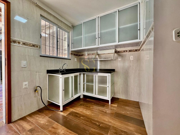 Imagem Casa de Condomínio com 3 Quartos à Venda, 111 m² em Granja Guarani - Teresópolis