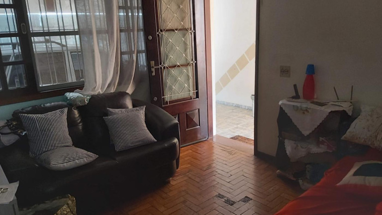 Imagem Casa com 9 Quartos à Venda, 196 m² em Helena Maria - Osasco
