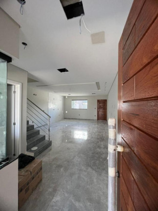 Imagem Casa com 3 Quartos à Venda, 150 m² em Floresta - Joinville