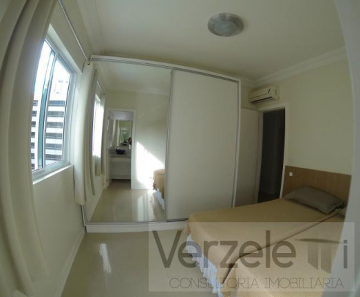Imagem Apartamento com 3 Quartos para Temporada, 146 m² em Centro - Balneário Camboriú Imagem Apartamento com 3 Quartos para Temporada, 146 m² em Centro - Balneário Camboriú