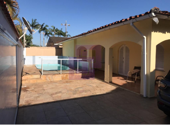 Imagem Casa com 3 Quartos à Venda, 420 m² em Enseada - Guarujá Imagem Casa com 3 Quartos à Venda, 420 m² em Enseada - Guarujá