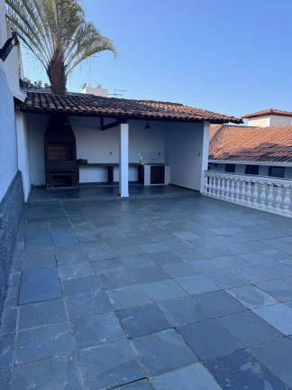 Imagem Casa com 3 Quartos à Venda, 360 m² em Betim Imagem Casa com 3 Quartos à Venda, 360 m² em Betim