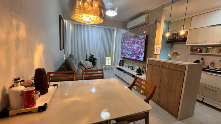 Imagem Imóvel com 2 Quartos à Venda, 60 m² em Bento Ferreira - Vitória Imagem Imóvel com 2 Quartos à Venda, 60 m² em Bento Ferreira - Vitória
