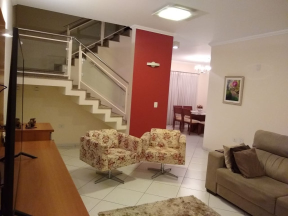 Imagem Sobrado com 3 Quartos à Venda, 220 m² em Jardim Maria Augusta - Taubaté Imagem Sobrado com 3 Quartos à Venda, 220 m² em Jardim Maria Augusta - Taubaté