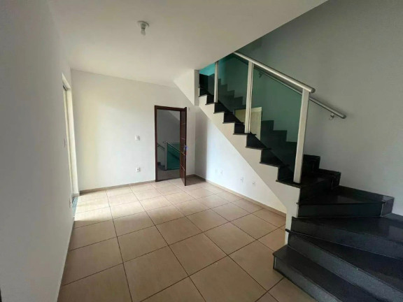 Imagem Imóvel com 3 Quartos à Venda, 105 m² em R$302.000,00 // Lago Azul - 1ª Seção - Ibirité
