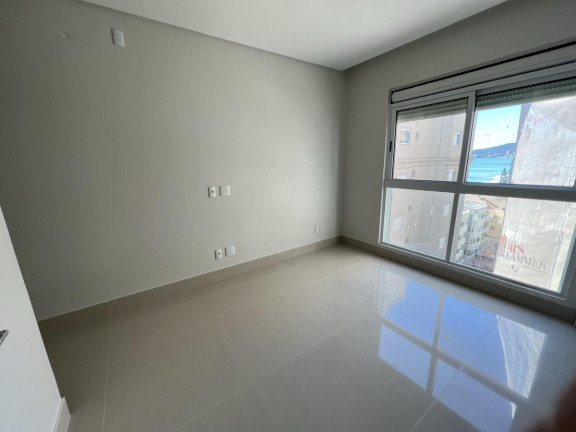 Imagem Apartamento com 4 Quartos à Venda, 240 m² em Meia Praia - Itapema Imagem Apartamento com 4 Quartos à Venda, 240 m² em Meia Praia - Itapema